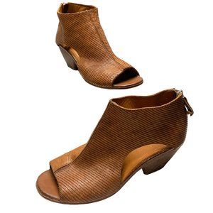 MOMA Womens Italian‎ Leather Laser Cut Out Peep Toe Booties